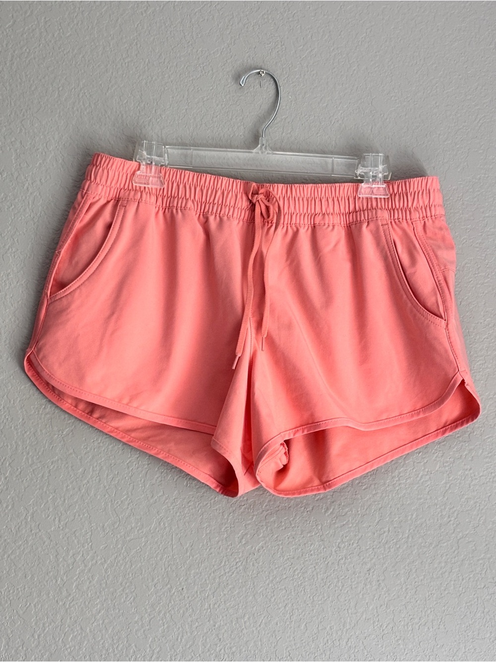 Columbia Coral Athletic Drawstring Shorts 3” inseam women’s L